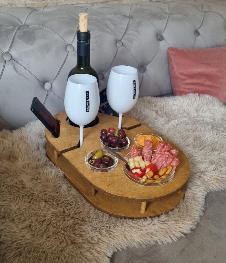 Weinbar mit 4 Glasschalen für Sekt Champagner Bar handgefertigt aus Holz Snackbar Couchbar einzigartige Geschenkidee Camping Bild 8