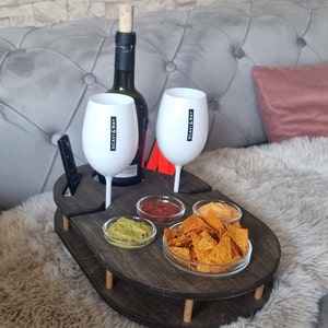 Weinbar mit Glasschalen handgefertigt in Ebenholz geölt Snackbar Snackbox Couchbar Geschenkidee Bild 3