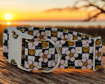 Retro geruite hondenhalsband met smileygezicht: dikke halsband voor grote rassen