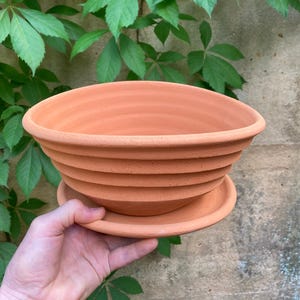 TERRAKOTTA BLUMENAMPEL #6 einzigartige handgefertigte Keramiktopf für Pflanzen mit Unterteller - auf einer Töpferscheibe geworfen - ein Unikat -
