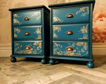 Pair / 2 bedside drawers / cabinets black gold Chinese oriental