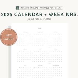Op de afbeelding: Een printbare 2025-kalender met weeknummers, in een enkel pagina A4/brief formaat. De kalender heeft een nieuwe lay-out en is beschikbaar voor directe download als PDF in het Engels en Nederlands.