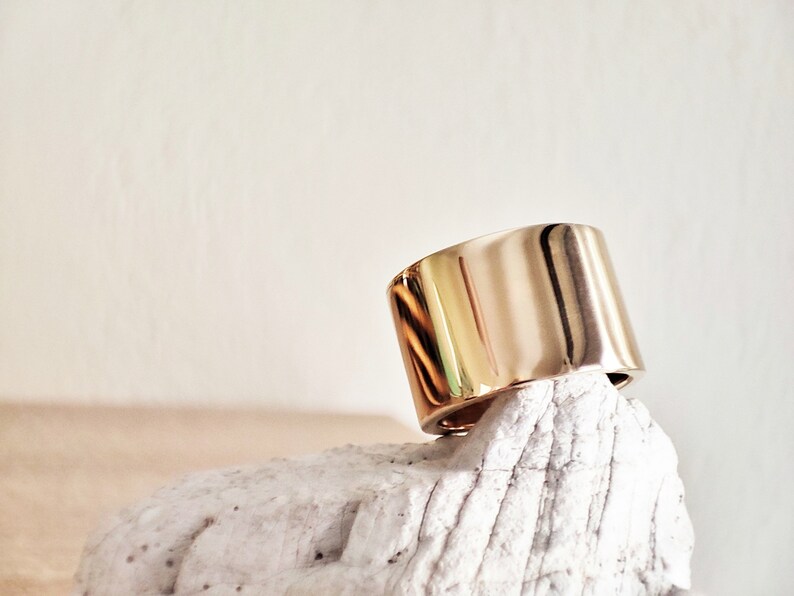 Minimalistic wide tube band ring by Glafx Jewelry.