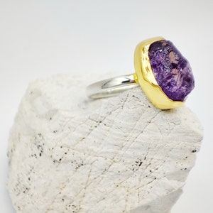 Chunky Natural raw amethyst gemstone ring with 925 silver and 18k gold by Glafx Jewelry