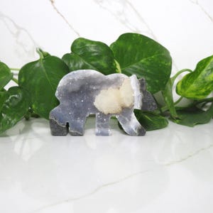 Blue Amethyst Crystal Bear Carving, Druzy Blue Gemtone Statue, Hand-Carved Stone Bear Figurine, Nature Home Decor, Animal Lovers Gift image 2