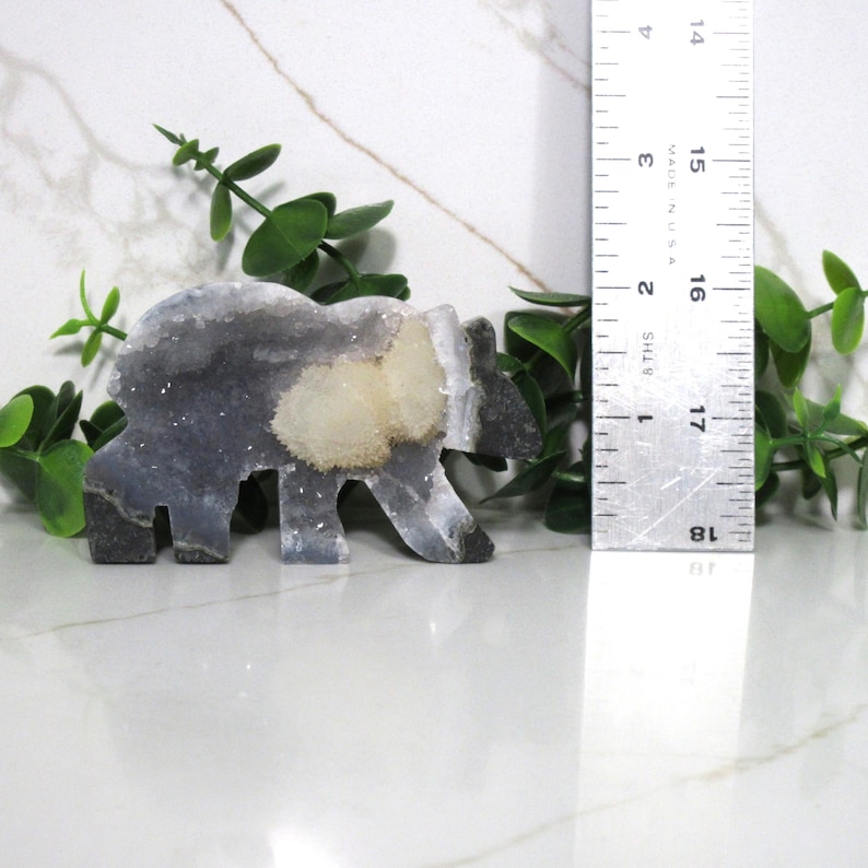 Blue Amethyst Crystal Bear Carving, Druzy Blue Gemtone Statue, Hand-Carved Stone Bear Figurine, Nature Home Decor, Animal Lovers Gift image 10
