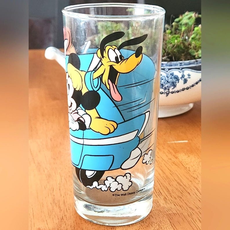 Vintage Disney Mickey Mouse & Minnie Mouse Drinking Glass | Pluto Cartoon Tumbler | Retro Disney Collectible | Character Glassware Bild 2