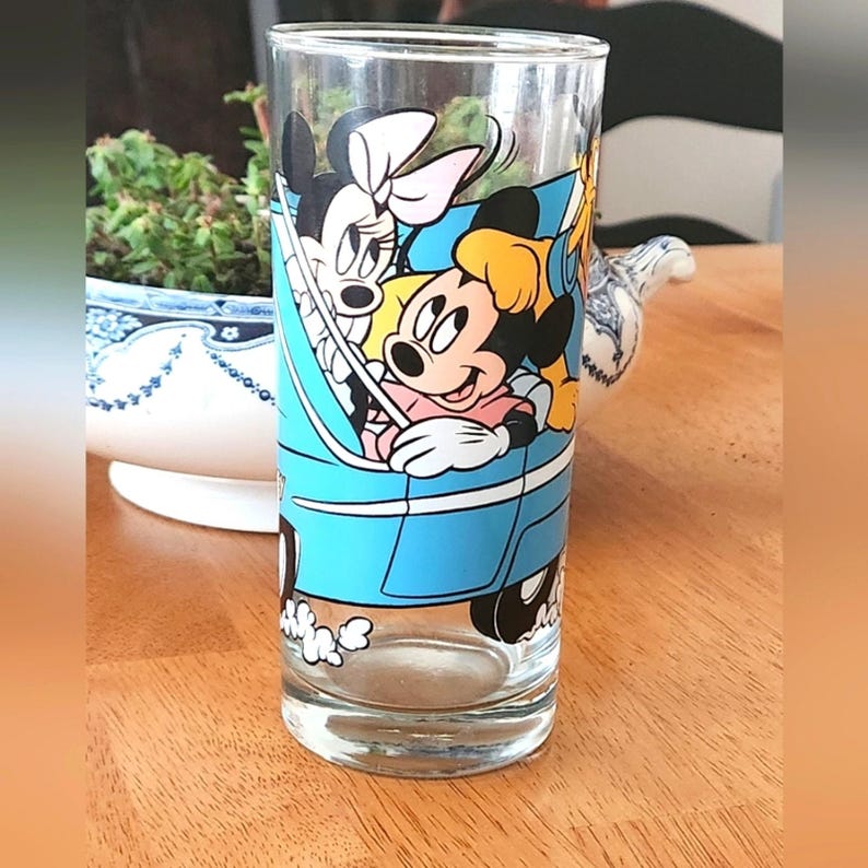 Vintage Disney Mickey Mouse & Minnie Mouse Drinking Glass | Pluto Cartoon Tumbler | Retro Disney Collectible | Character Glassware Bild 1