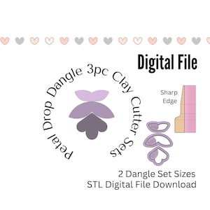 Op de afbeelding: Digitale download van drie STL-bestanden voor 3D-printen van een set klei-uitsteekvormen. De uitsteekvormen zijn gevormd als een bloemblaadje met een hartje aan de onderkant. De tekst op de afbeelding luidt "Petal Drop Dangle 3pc Clay Cutter Sets 2 Dangle Set Sizes STL Digital File Download".