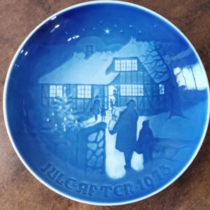 Vintage Bing & Grondahl Christmas in GREENLAND 1973 Royal Copenhagen &quot;Country Christmas&quot;