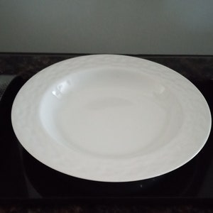 Vintage Studio NOVA French Basket White Soup Plate
