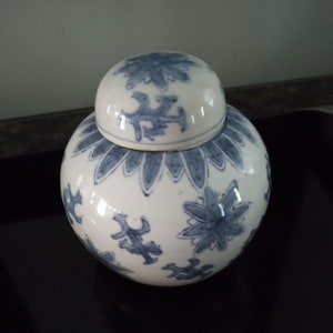 Vintage Blue and White Oriental Globe Jar With Cover