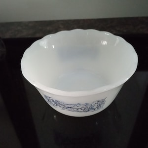 Vintage White Glass  Girl Horse Carriage Ramekin Dish Scalloped Border