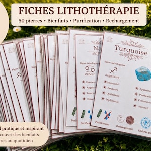 Peut inclure: Un lot de 50 fiches de lithothérapie sous pochettes plastiques transparentes. Chaque fiche présente le nom d'une pierre, comme Turquoise, des signes astrologiques, des bienfaits et des symboles de purification et de rechargement.