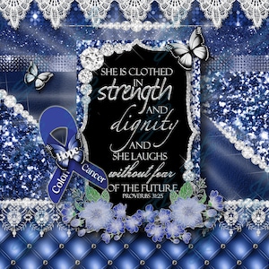 Könnte beinhalten: Blauer Glitzerhintergrund mit einem blauen Band mit dem Wort "Hope" darauf. Das Band ist von weißer Spitze und Strasssteinen umgeben. Der Text "She is clothed in strength and dignity and she laughs without fear of the future. Proverbs 31:25" befindet sich in einem schwarzen Rahmen mit weißen Strasssteinen.