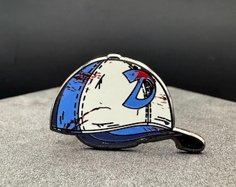 Pin esmaltado del sombrero de Clementine - Inspirado en The Walking Dead - 1,5 pulgadas