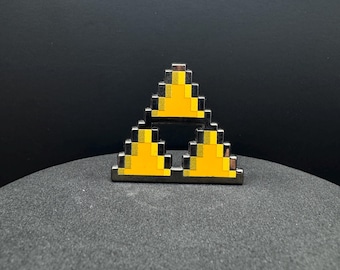 Pin esmaltado Trifuerza - 1,5 pulgadas