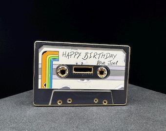 Pin de esmalte de cinta de cumpleaños de Ellies - TLOU - 2 in - RESTOCK FINAL