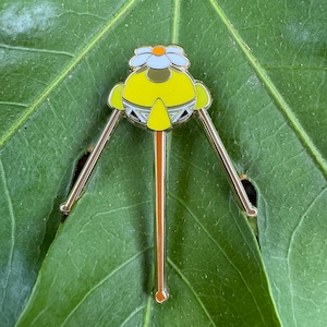 Onion Ship (Yellow) Enamel Pin | Pikmin | 2 in