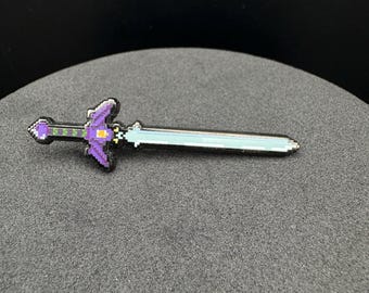 Pin esmaltado de la Espada de Pixel Master - 2 pulgadas