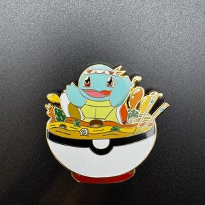 Tazón de ramen de Pokémon Squirtle • Pin de esmalte duro de 2,25"