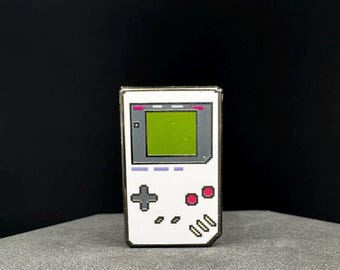 Pin esmaltado de videojuego retro portátil - 3,8 cm - ÚLTIMA REPOSICIÓN