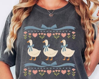 Comfort Colors® Vintage 80s Goose Shirt, Funny Blue Ribbon Goose Tee, Retro Goose Graphic Shirt, Cute Farm Animal Tee, Cottagecore Gift Tee