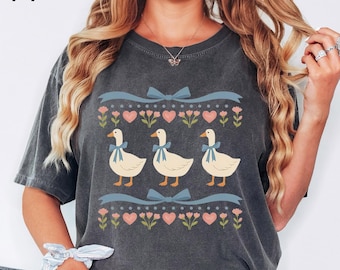 Comfort Colors® Vintage 80s Goose Shirt, Funny Blue Ribbon Goose Tee, Retro Goose Graphic Shirt, Cute Farm Animal Tee, Cottagecore Gift Tee