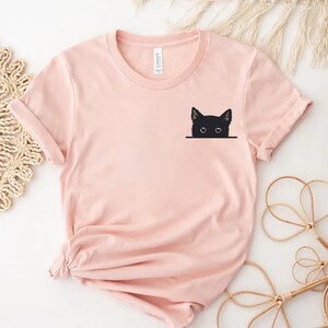 Black Cat Shirt, Gift for Cats Lover, Cat Mom Shirts, Cat Shirt Women, Cat Shirt Kids, Cat Shirt, Cute Kitty Tee, Kitten T-shirt, Pet Shirt bild 2