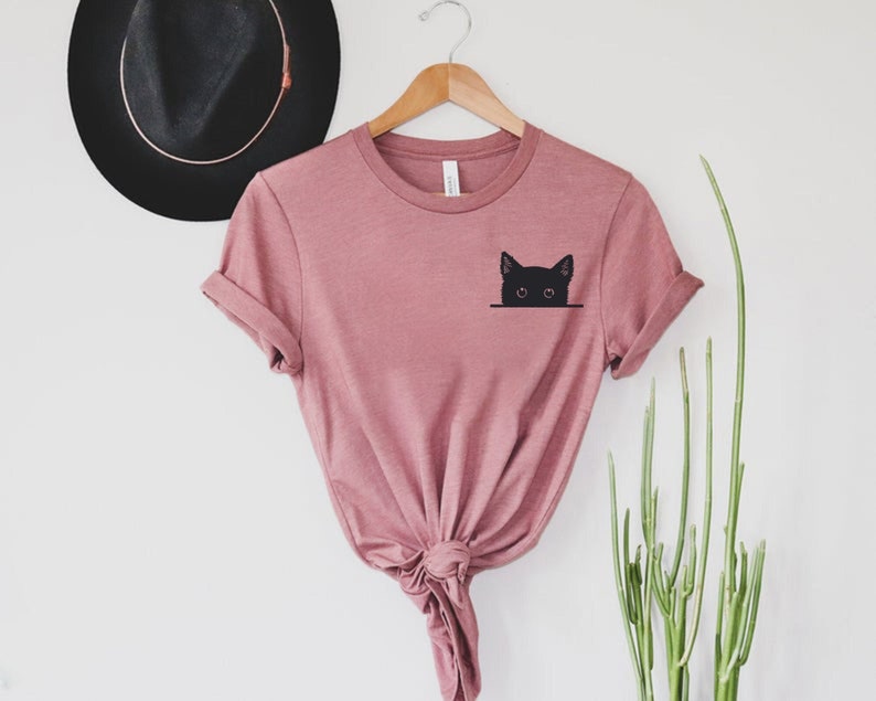 Black Cat Shirt, Gift for Cats Lover, Cat Mom Shirts, Cat Shirt Women, Cat Shirt Kids, Cat Shirt, Cute Kitty Tee, Kitten T-shirt, Pet Shirt bild 1