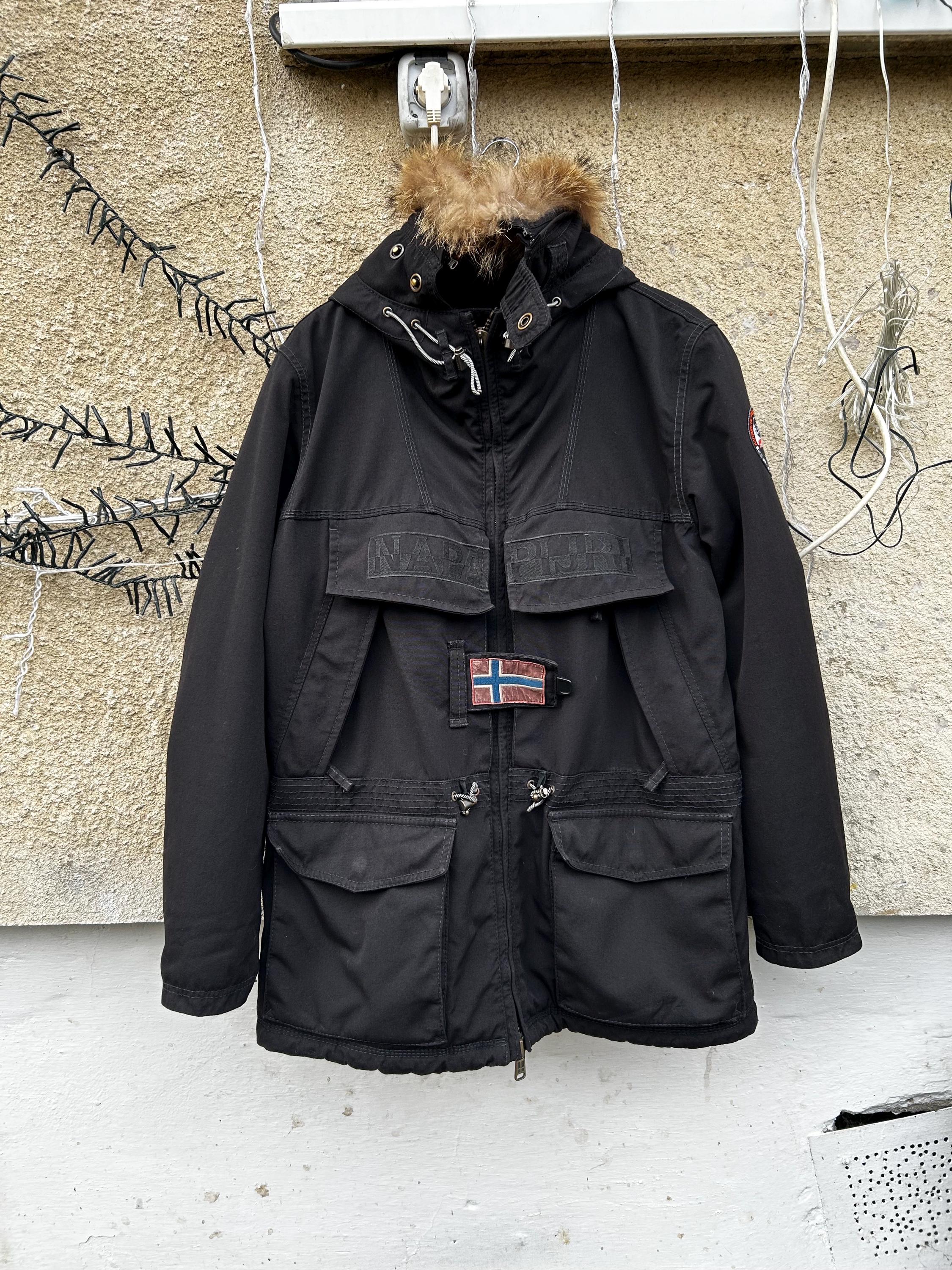 Napapijri Winter Jacket / Skidoo / Outdoor Gear / Parka / Cold