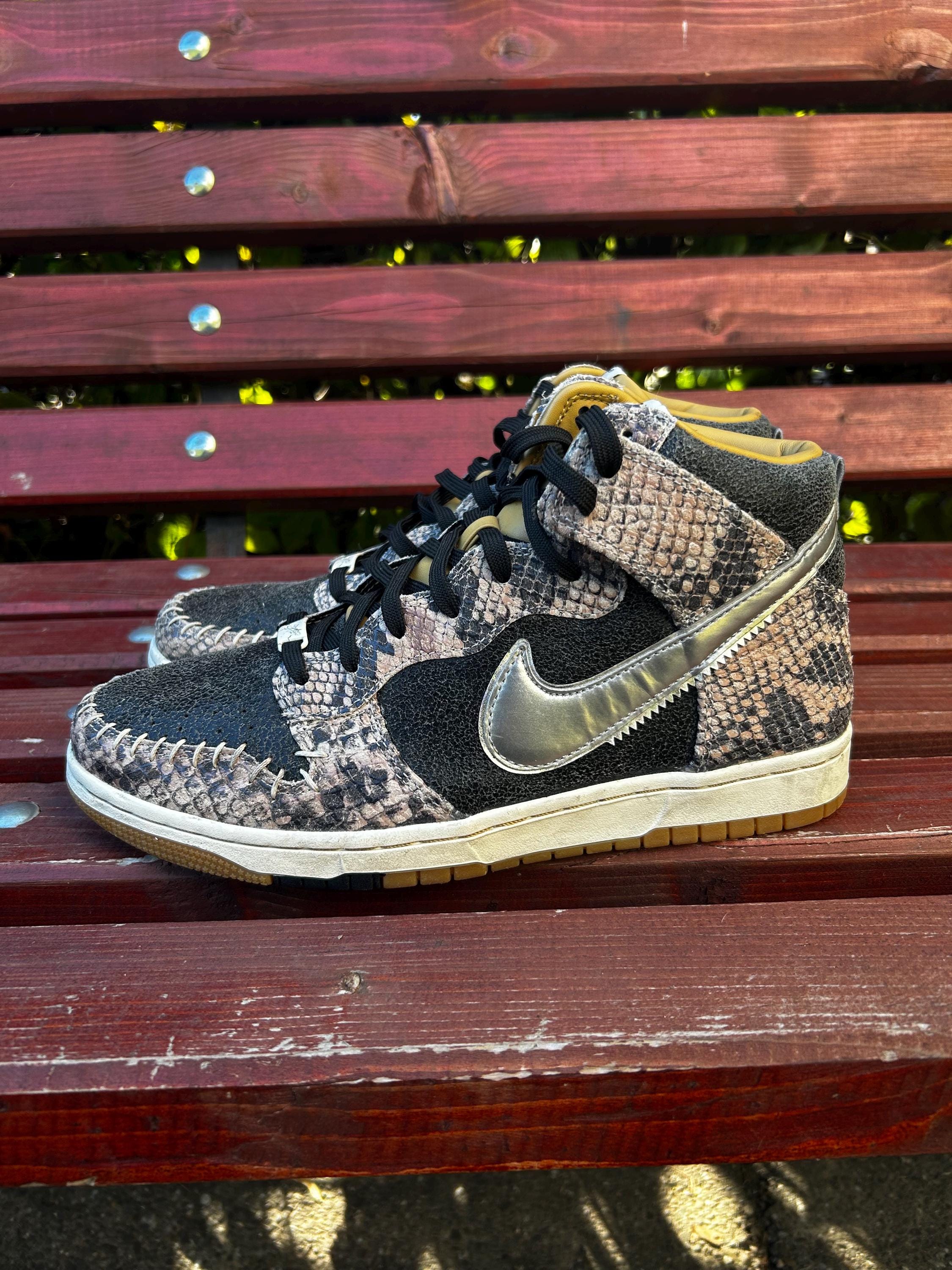 nike sb dunk high snakeskin