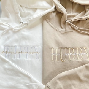 Custom Embroidered Anniversary Sweatshirt Hoodie, Embroidery Wifey Hubby Couple Hoodie, Beige Khaki Sweatshirt, Custom last name Sweatshirt zdjęcie 1