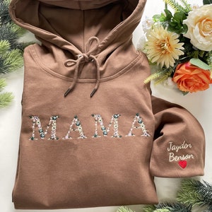 Embroidered Floral letter lMAMA Sweatshirt, Embroidered MAMA Crewneck Pullover, Gift for Mother