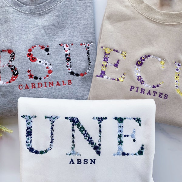 Sweat-shirt universitaire brodé à lettres florales, col rond universitaire à lettres fleuries, sweat-shirt à capuche brodé, cadeau de sweat-shirt lycée