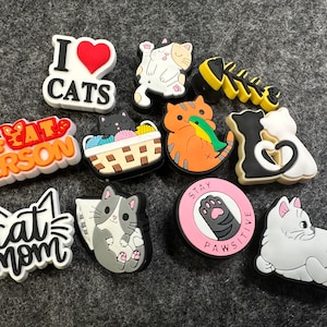 Croc Charms Shoe Clog Accessories Pin Badge Black & White Goth Cat Dog Car Ghost Paw Heart Ghost Pumpkin