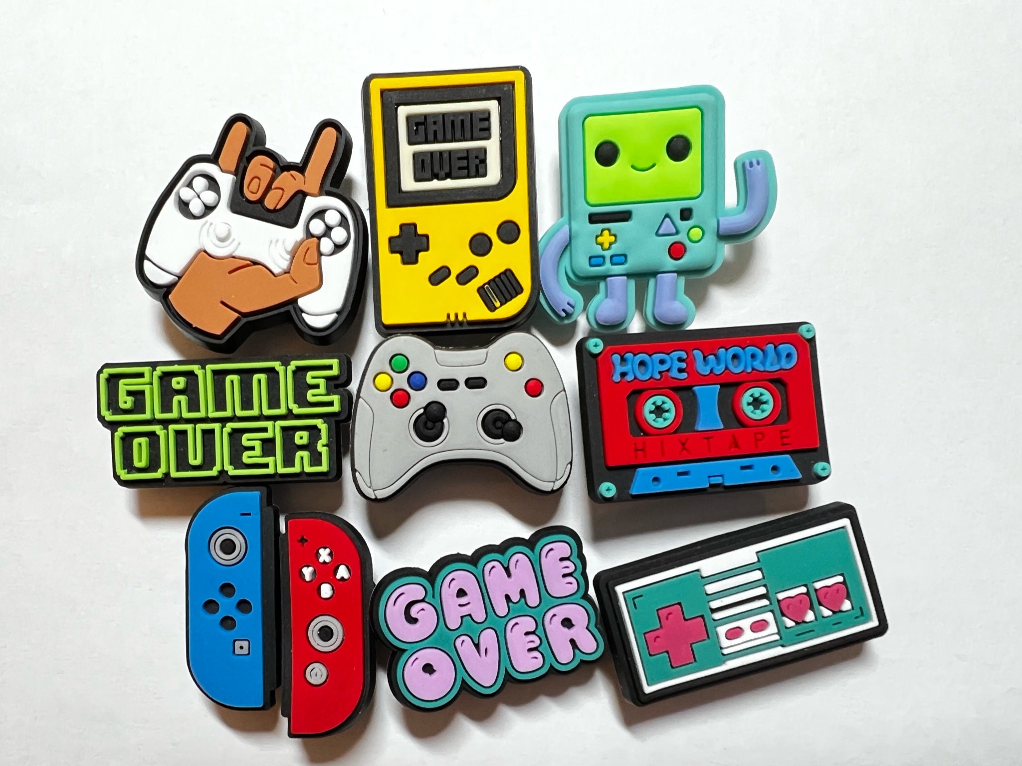 Gamer Gift Pins Retro Video Game Controller Enamel Pin Set - 5 Piece ...