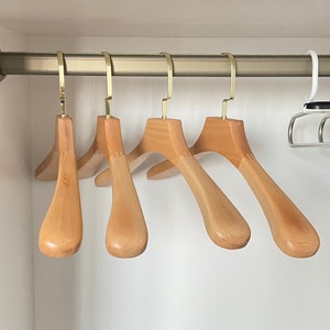 Beech Wood Hangers, Wide Shoulder Wooden Suit Coat Hangers ,Clothing Hangers for Wardrobe Organization,  Non-Slip Hangers for Coats, Jackets