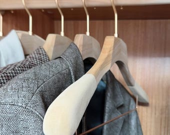 Camphor Wood Coat Hangers ,Anti-Insect Natural Wooden Hangers, Durable Suit Hangers with Metal Clips for Pants & Skirts,Swivel Hook