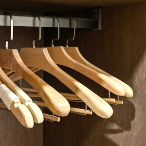 Beech Wood Hangers, Wood Wide Shoulders Coat Hanger with Crossbar, Non-Slip Wooden Hangers for Suits, Shirts