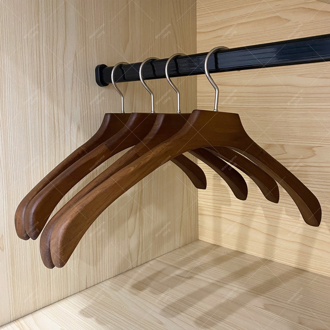 Curved Wood Hangers, Smooth Finish Wood Suit Hangers ,clothing Hangers ...
