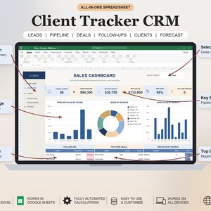 Pode incluir: Uma planilha digital Client Tracker CRM exibida em uma tela, com um painel de vendas que inclui gráficos, métricas principais e tabelas. O texto inclui All-In-One Spreadsheet, Client Tracker CRM, Leads, Pipeline, Deals, Follow-Ups, Clients, Forecast.