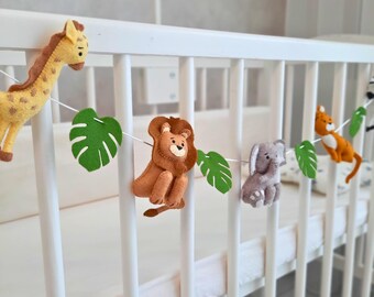 Safari Felt Animals Garland, Safari Nursery, Nursery Wall Decor Garland with Giraffe, Elephant, Zebra, Lion, Tiger, Felt Decor