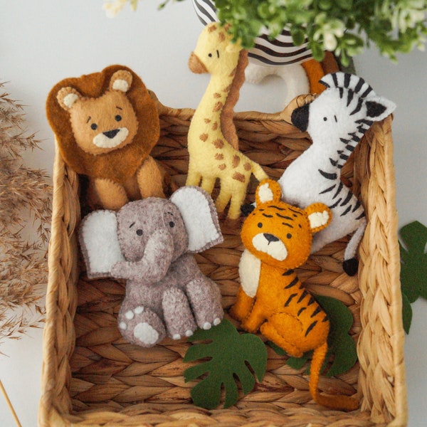 Safari d’animaux en feutre, Jungle de jouets en feutre, Lion Zèbre Girafe Éléphant Tigre, Ornement en feutre, Pépinière à thème Safari, Cadeau de baby shower dans la jungle