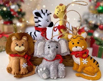 クリスマス帽子のオーナメント付きフェルトトラ、サファリ動物の