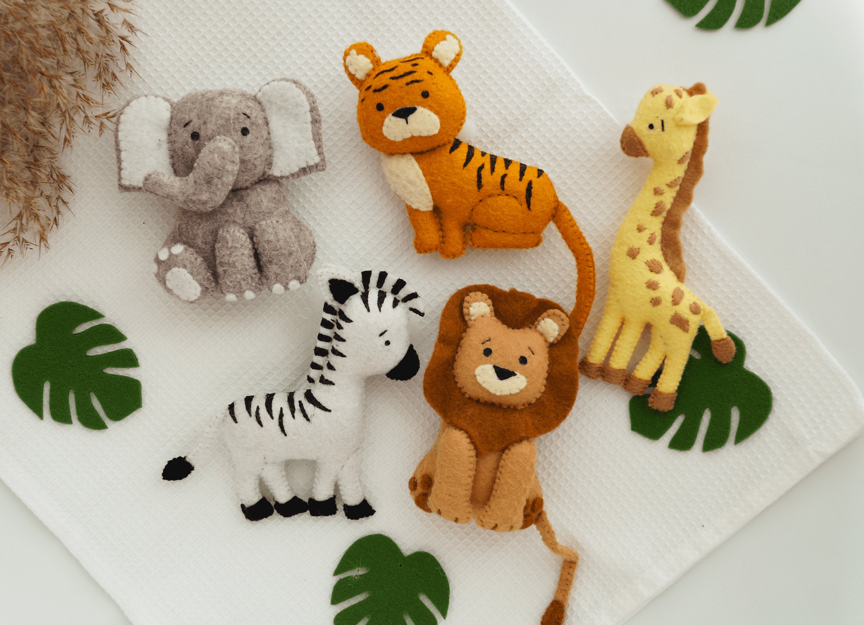 Big safari stuffed animals shop