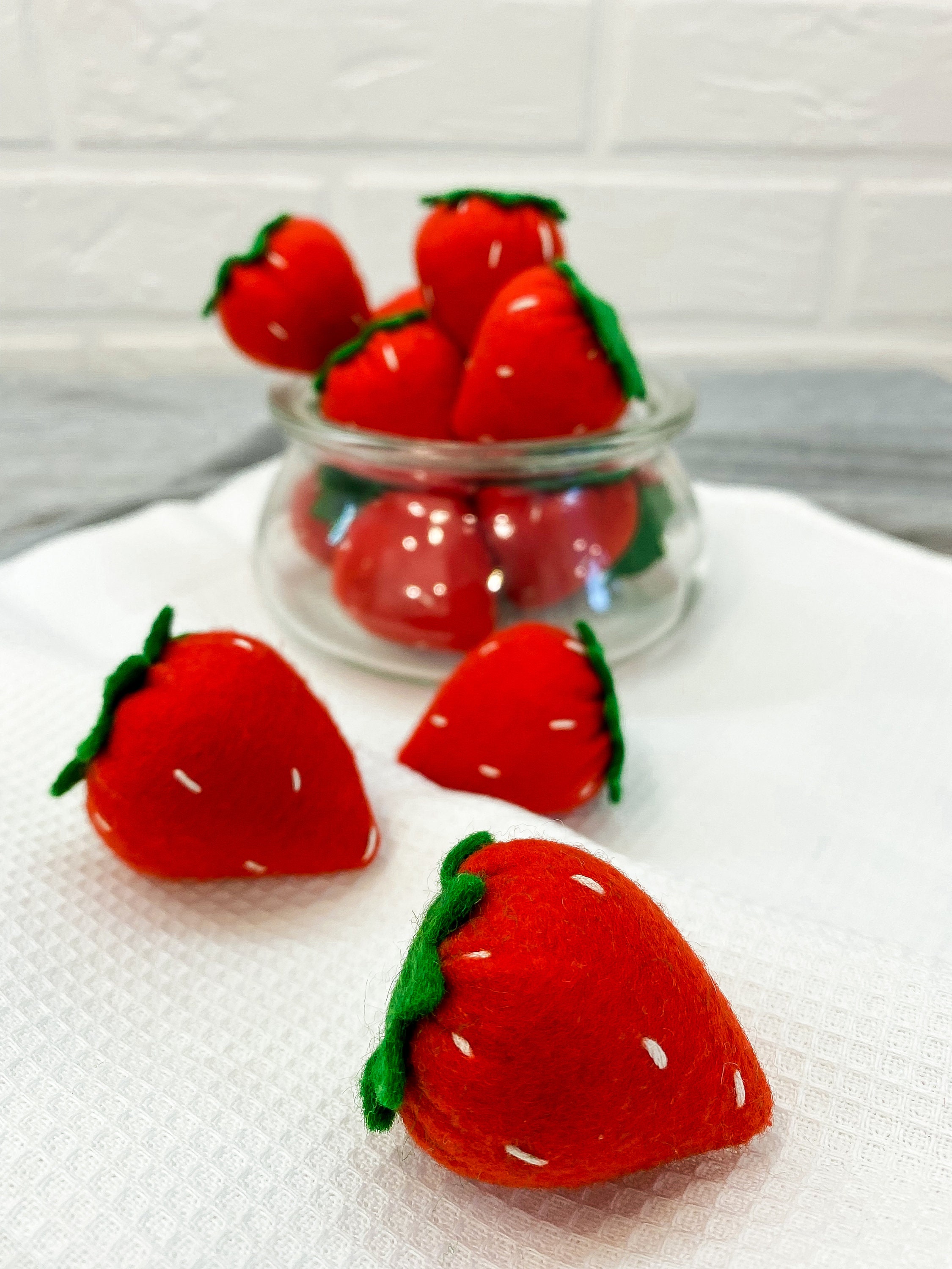 Felt Strawberry Pattern, Felt Play Food, DIY Felt Food Template for ...