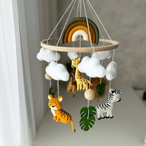 Safari Baby Mobile with Lion Giraffe Zebra and Rainbow, Jungle Baby Crib Mobile, Mobile Nursery for Safari Baby Shower Gift