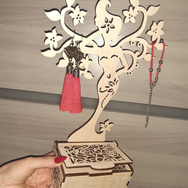 Box with a tree for jewelry.  Laser cut files SVG, DXF CDR Glowforge file vector plans laser file, cnc pattern, cnc cut laser cut cnc router