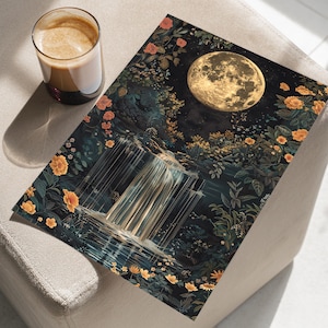 Floral Goldener Mond mit Wasserfall Gießpflanzen Kunst Poster oder Leinwand Druck, Vintage Gothic Vollmond und Blumen Eclipse Botanischer Druck